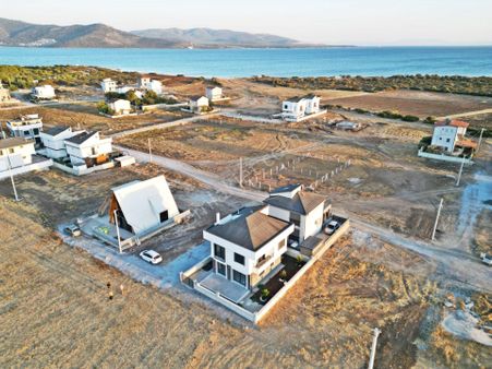 Didim Fevzipaşada Satılık 5+1 Tam Müstakil Lüx Trıbleks Villa