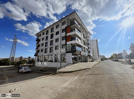 Miramar'dan Necmettin Erbakan Bulvar Üzeri Satılık 3,5 +1 Daire