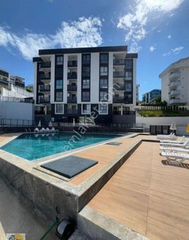 Kuşadası Değirmendere Bemka Sitesinde Satılık 1+1 Daire