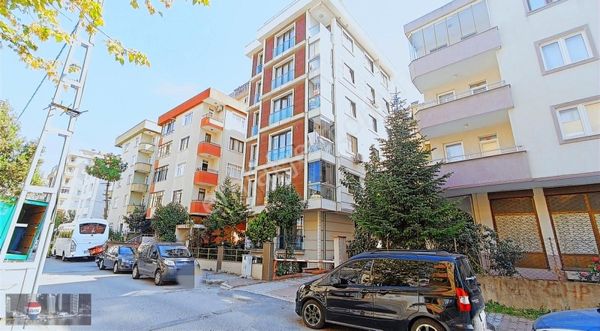 Zümrütevlerde,katta Tek Bahçeli 115 Net 3+2, 2 Banyolu,iskanlı