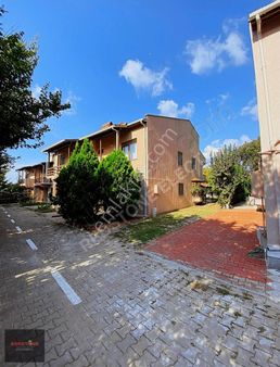 Redstone'dan Denize Sıfır Site İçerisinde Satılık Villa