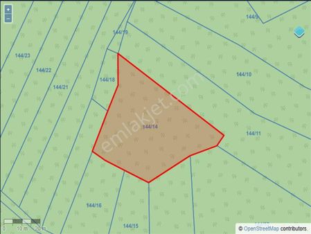 Pazarköy'de Deniz Manzaralı Kestanelik Ve Bağ