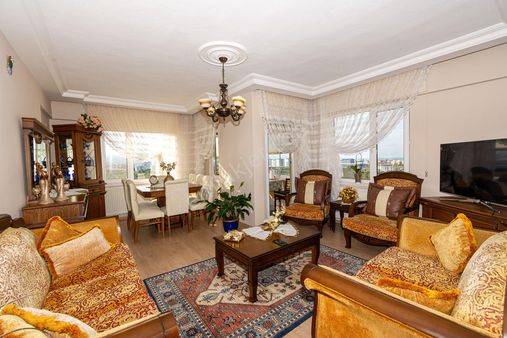 Ordu Oremlaktan Cumhuriyet Mah. 3+1 Satılık Daire – Mimar Sinan Sitesi Eşyasız