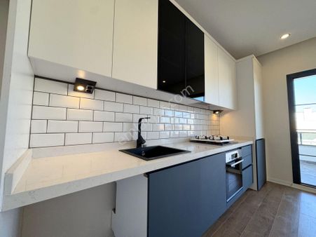 💥💥 Güç Gayrimenkul'den Akçay'da Denize 400m Ön Cephe Giyinme Odalı Lüx 2+1 Daire
