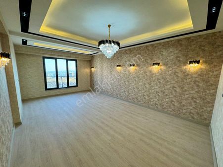 Acı Gayrimenkulden Karaköprü Seyrantepede Acil Satılık Ultra Lüks 3+1 Daire