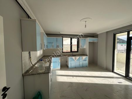 Premar Araklı Merkez Mah. Doğa Manzaralı Fırsat Sıfır Daire 4+1