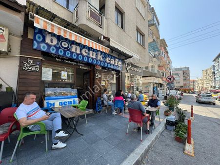 Murat Reis Mahallesinde Satılık Dükkan