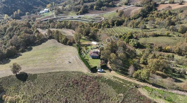 Acr Gayrimenkulden Şile Hasanlıda Muhteşem Konumda Arsa+ev