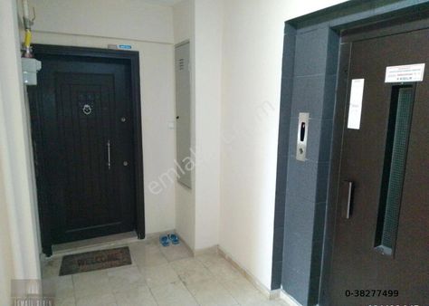 Gemlik Cumhuriyet Mah. Geniş 4+1 Satılık Daire 200m2.(kısmi Ev Ve Araç Takaslı) Düz Girişten Asansör