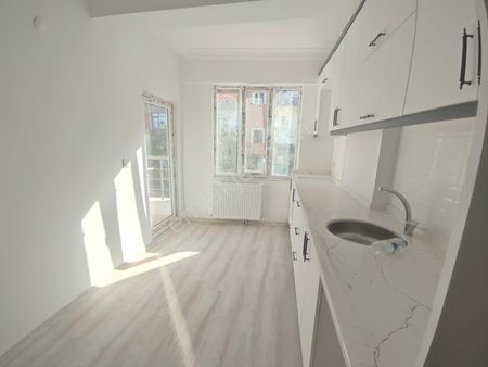 Kuzey Emlaktan Canlar Okulu Civarı Sıfır Daireler!!