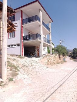 Burdur Altınyayla Satılık Ev Ve Arsası