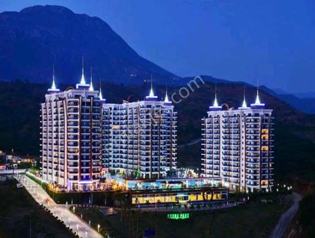 Alanya Azura Park'ta Eşyalı 3+1 Lüks Satılık Daire