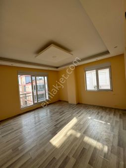 Krediye Uygun Tramvaya Adım Mesafede Gazi Mahallesinde 2+1- 3.kat Daire