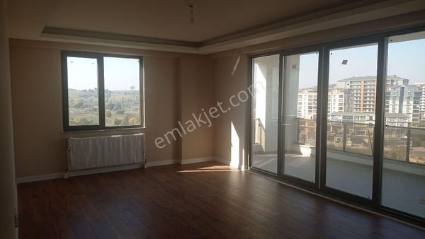 Geniş Lüks Yeni Daire