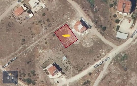 Ezine Merkezde Muhteşem Konumda İmarlı Arsa