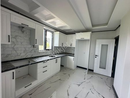 Furkan Emlak’tan Derecik Mah. 2+1 4.kat Yerden Isıtmalı Sıfır Fırsat Daire