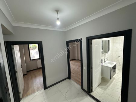 Beylikdüzü Kavaklı Merkezde 2+1 1 Kat Seviyesi Sıfır Satılık Daire