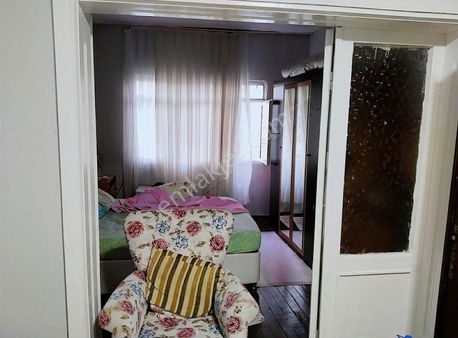 Zafertepe Mahallesinde 4 Katlı Bahçeli Bina