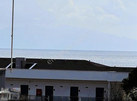 Sarımsaklı'da Plaja 50m Sıfır 1+1 Yazlık Daire