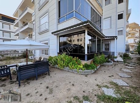 Sarımsaklı'da Villa Tadında Bahçeli 3+1 Satılık Yazlık Daire