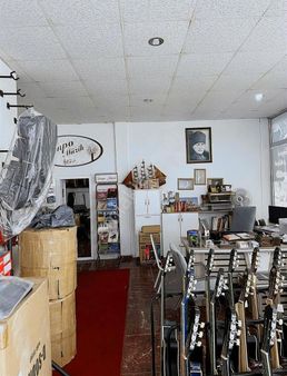 Sevgi Emlaktan Satılık Dükan