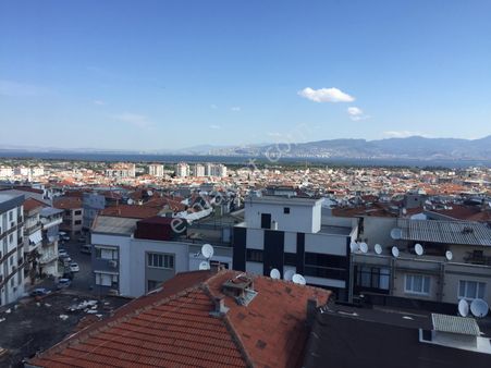 Balçova'da 3+1 Satılık Daire