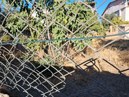 Balıkesir/edremitdevlet Hast.300m.girne Koleji 200m Mesafede 275m2 2,5 Kat %25 İmarlı Arsa.elkt,su