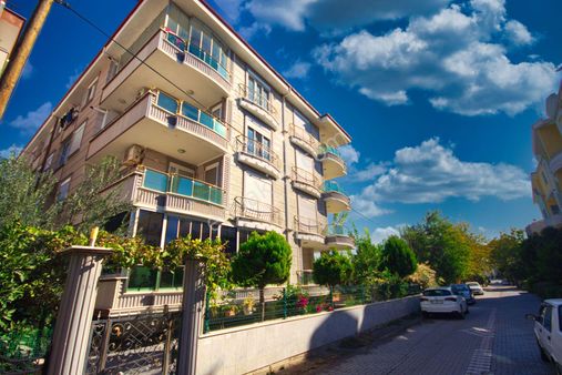 ✅✅aktif'ten Akçay'da Satılık Denize 150mt Ayrı Mutfak Ön Cephe 3+1 Daire