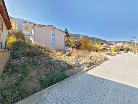 Abit Gm Temiz Arsa 350 M2 Saraç Kemal Camii Cvr. İster Villa İster Müstakil