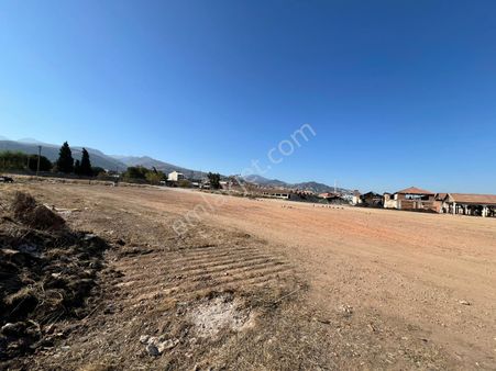 Manisa Alaşehir Alper Gayrimenkulden Yeni Mah. Köşe Başı 200 M2 İmarlı Arsa