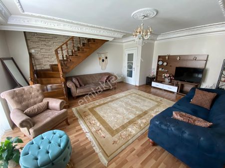 Akçadağ Gayrimenkul'den 4+2 Kullanışlı Dubleks