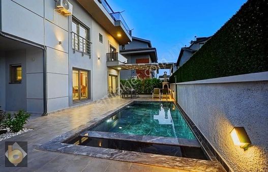 Fethiye Karagedikte Satılık 4+1 Havuzlu Müstakil Villa
