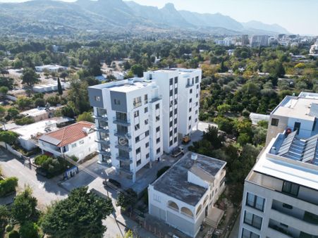 Girnenin Kalbinde Uygun Fiyata Projeden Satılık 1+1 Daire !!