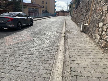 Ağız Ve Diş Sağlığı Hastanesi Yanında 300m2 Satılık Arsa