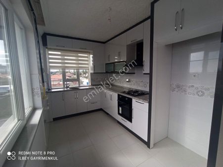 İlbey // Şuhutyalı Mahallesi Sinada Caddesinde 3+1 Lüks Daire