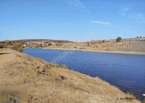 Gölete Sıfır Resmi Yollu Arazamiz