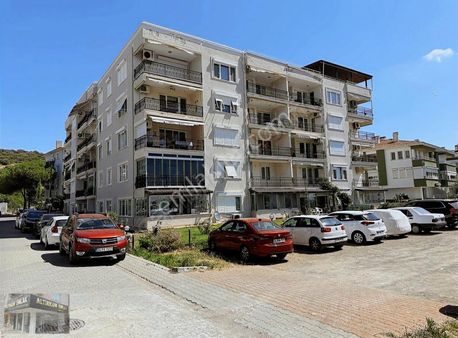 Sarımsaklı'da Plaja 50m Deniz Manzaralı 3+1 Eşyalı Satılık Daire