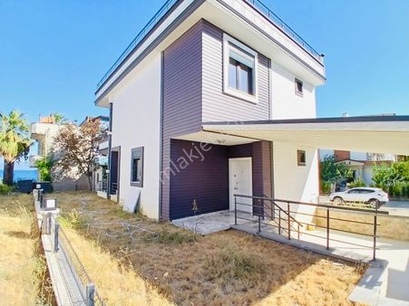 Güre Pera Dan Denize 50 M.3+1 Bağımsız Müstakil Villa
