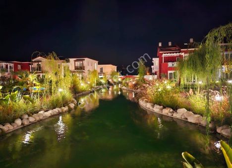 Fethıye'de Plaja Yürüş Mesafesinde Güvenlikli Sitede Satılık 2x1 Dubleks Daire.