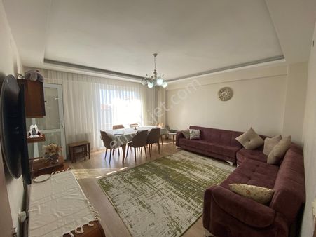 Acill Küçük Çiğli Mah.de Ana Cadde Yanı 3+1 120m2 Dgazlı Asansörlü Satılık Daire