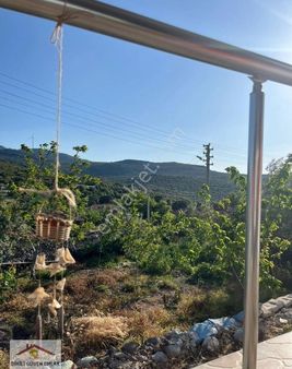 Dikili Güven Emlak'tan Katıralan Köyü İçerisinde Acil Satılık Müstakil Köy Evi