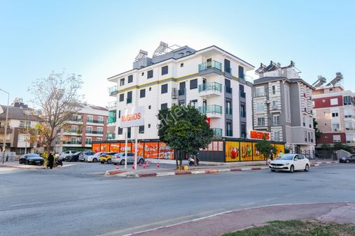 Meydankavağında Arakat Ebeveyn Banyolu Geniş 2+1