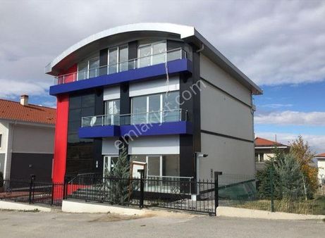 Beytepe Tepe Su Sitesinde Satılık Bina