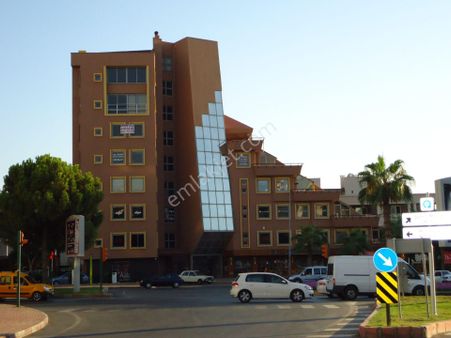 Çağrı Emlak'tan Metropol Çarşı Kav. İş Merkezinde Ofis