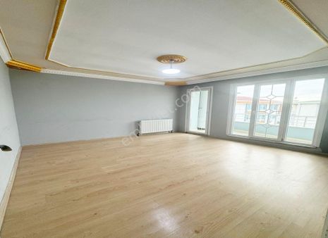 Sedef Gyo'dan Talatpaşa Mah. De Luks Kullanışlı Arakat Daire