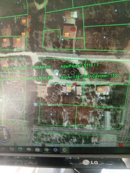 Çoraklıkta Şehir Manzaralı Satılık Villa Arsası