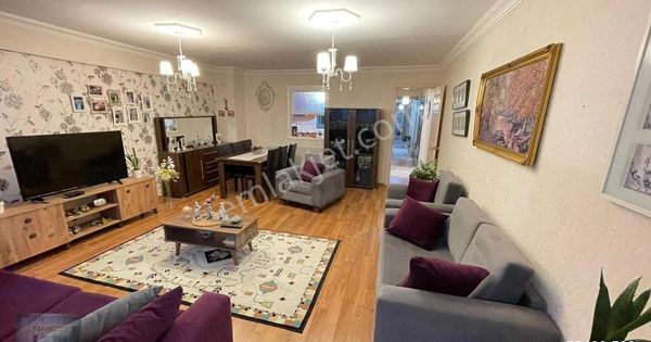 Nisa Sesrezli Parkı Karşısı Bakımlı Büyük Ara Kat Satılık Daire