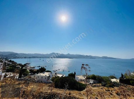 Yalıkavak Küdür Mevkiinde Satılık Denize Sıfır Villa Ve Arsa