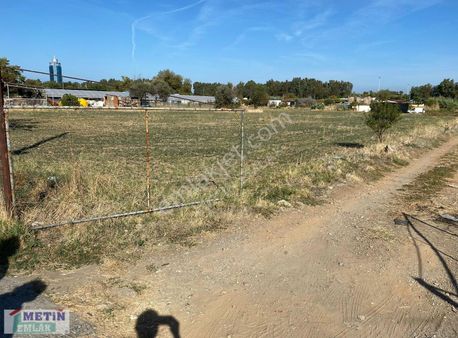 Bahceler Arası Caddeye Cepheli Köşe Tek Tapu Arsa