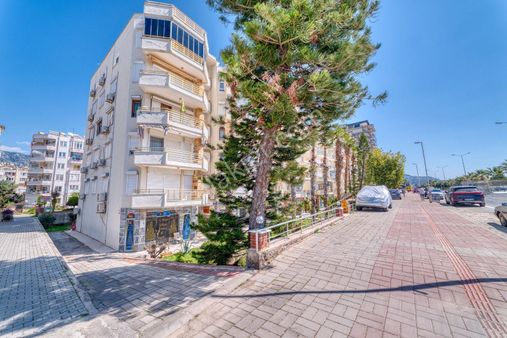 Alanya Mahmutlar 3+1 130m2 Eşyalı Denize Sıfır Deniz Manzaralı Daire